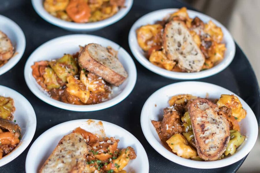 Vancouver: Gastown Historical Walking Food Tour - Six tastings across several restaurants