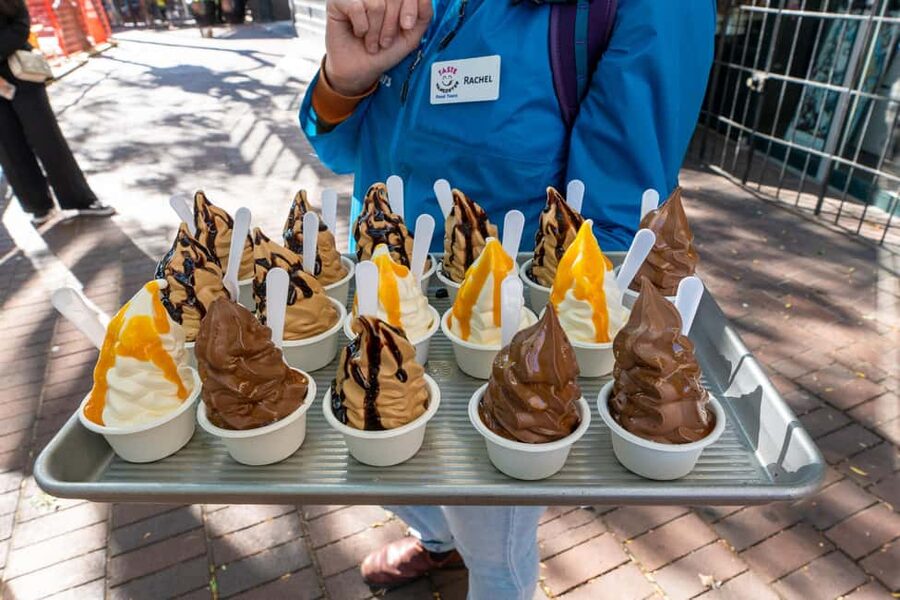 Vancouver: Gastown Historical Walking Food Tour - Wine, beer, and non-alcoholic choices