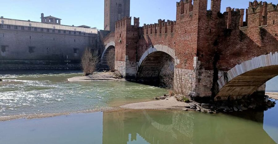 Verona: History and Hidden Gems Guided Walking Tour - Piazza delle Erbe and the details above eye level