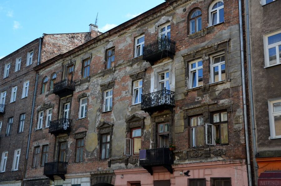 Warsaw: Historic Private Tour in Retro Fiat - Praga gives the tour a different mood