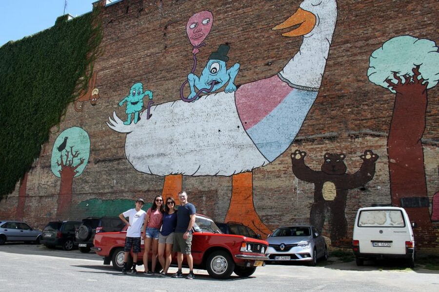 Warsaw: Historic Private Tour in Retro Fiat - A private guide changes the pace