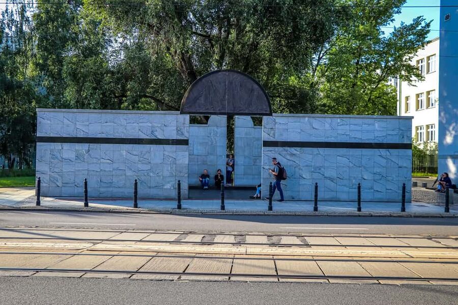Warsaw: Jewish History Guided Walking Tour in English - Why Jewish Warsaw needs more than a Holocaust timeline