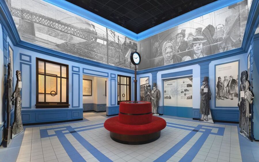 Warsaw: POLIN Museum of the History of Polish Jews Ticket - Using the audio guide without museum fatigue