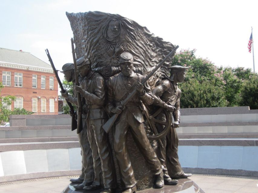 Washington, DC: African American History Tour & Museum Entry - The Lincoln Memorial and Martin Luther King Jr. Memorial