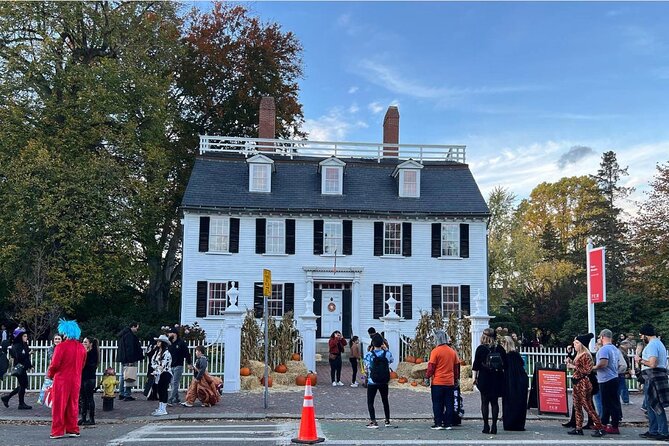 Wicked Awesome Tours: Witch Trial History and Salem Haunts! - Elizabeth Montgomery’s Bewitched statue