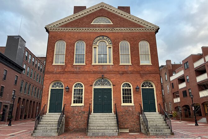 Wicked Awesome Tours: Witch Trial History and Salem Haunts! - Haunted places and Hocus Pocus locations