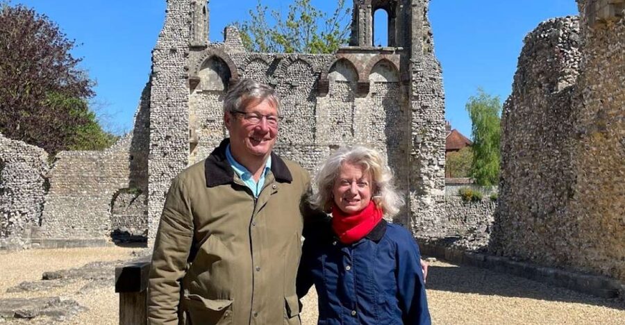 Winchester: Historic Castles and Cathedrals Walking Tour - Buttercross and the old high street