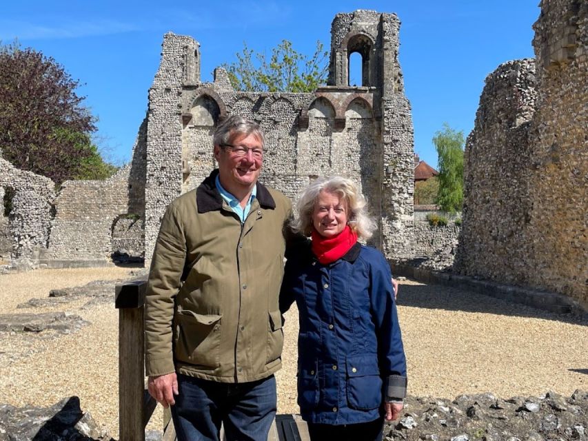 Winchester: Historic Castles and Cathedrals Walking Tour - Meeting at the medieval Westgate