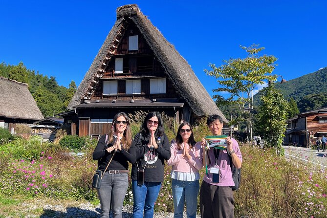 World Heritage Shirakawa-go and Experience Tours from Kanazawa - Kenrokuen Garden in one hour