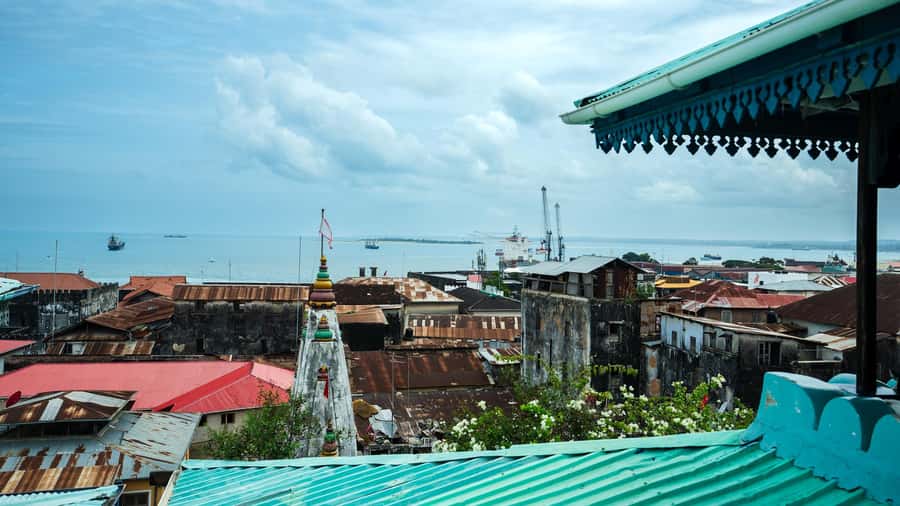 Zanzibar: Stone Town Historical Cultural Walking Guided Tour - Darajani Market and the everyday city